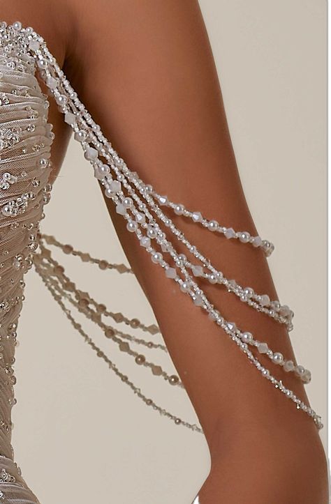 Tulle Bodice, Fancy Wedding Dresses, Pearl Details, Princess Ball Gowns, Dream Wedding Ideas Dresses, Looks Party, Prom Dress Inspiration, Wedding Goals, Wedding Mood