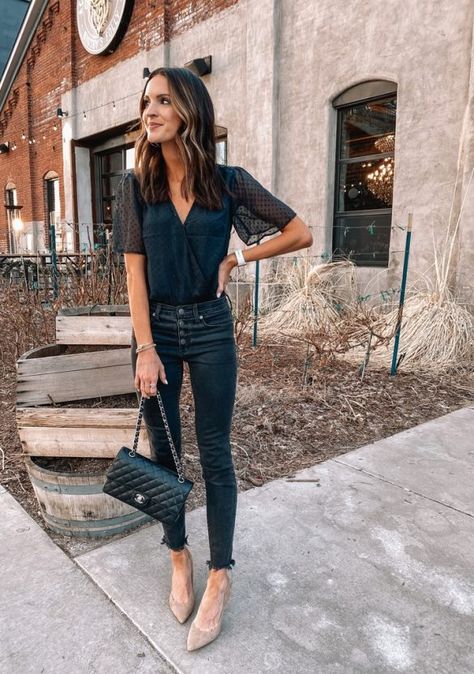 Chic Black Women, Girls Dinner Outfit, Dating Your Spouse, Dinner Outfit Ideas, Brunch Outfits Fall, Night Out Outfit Clubwear, La Outfit, Working Wardrobe, Lauren Kay Sims