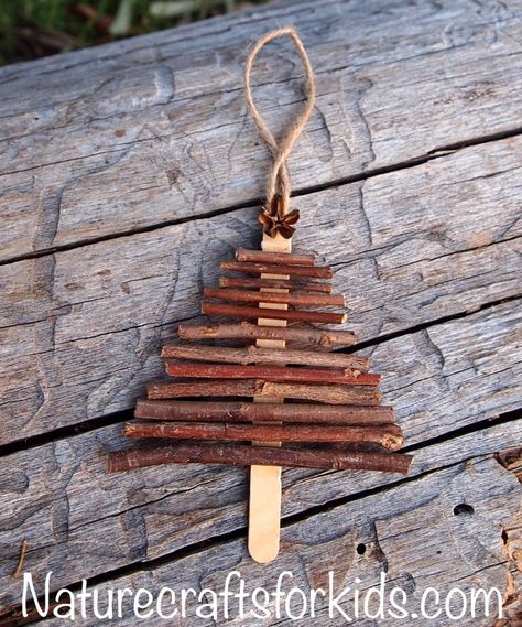 Nature Crafts For Kids, Natural Christmas Ornaments, Nature Crafts Kids, Yule Crafts, Book Nature, Twig Christmas Tree, Twig Crafts, Eco Christmas, Nature Craft