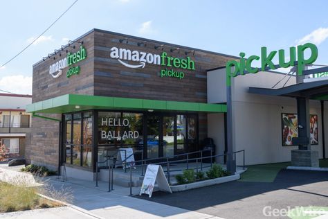 Big Modern Houses, Amazon Fresh, Commercial Design Exterior, Grocery Store Design, Retail Interior Design, Supermarket Design, Mini Market, Fruit Shop, Food Logo Design