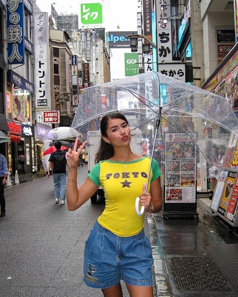 in love with tokyo 🔰💛🎋 Street Fashion Tokyo, Tokyo Fits Summer, Tokyo Trip Outfit, Tokyo Fall Fashion, Tokyo Outfits Fall, Asia Outfit Ideas, Tokyo Japan Outfits Summer, Tokyo Outfits Spring, Tokyo Aesthetic Outfit