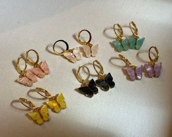 Small Jewelry business in baton rouge, LA. Diy Wire Jewelry Rings, Butterfly Dangle Earrings, Wire Jewelry Rings, Pearl Butterfly, Butterfly Earrings Gold, Granny Square Bag, Drop Earrings Gold, Cute Flower Wallpapers, Classy Jewelry