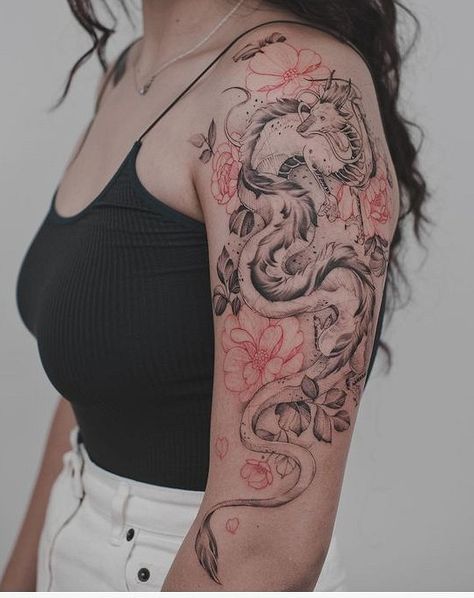 Using the simplest lines to form the shape of nature, this Mexico City artist creates a complex natural image through seemingly effortless and continuous l Dragon Tattoo Sleeve, Dragon Tattoo Arm, Bodysuit Tattoos, Targaryen Tattoo, Dragons Tattoo, Tattoo Diy, Dragon Sleeve, Chinese Dragon Tattoos, Hamsa Tattoo