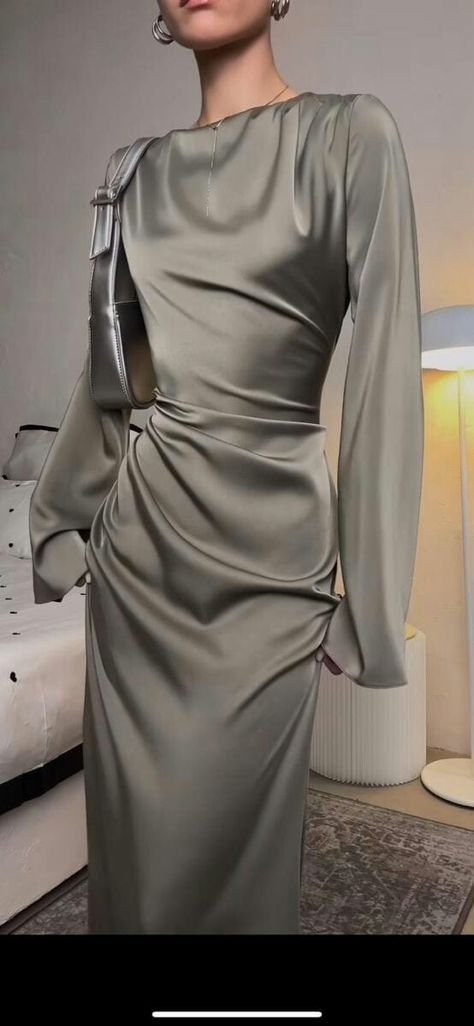 Mermaid Hijab Dress, Dress Satin Hijab Bridesmaid, Graduation Outfit Ideas Modest, Graduation Outfit Aesthetic, Halal Prom Dresses, Smart Casual Dinner Outfit Women, Fancy Dinner Outfit Night, Hijab Dress Satin, Hijabi Graduation Outfits