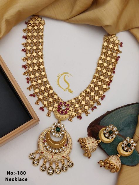 Chandan Haar Jewellery Gold, Payal Designs Silver, Indian Gold Jewellery Design, Long Necklace Set, Wedding Jewelry Sets Bridal Jewellery, Indian Wedding Jewelry Sets, Bridal Jewelery, New Gold Jewellery Designs, Be Kind To Everyone