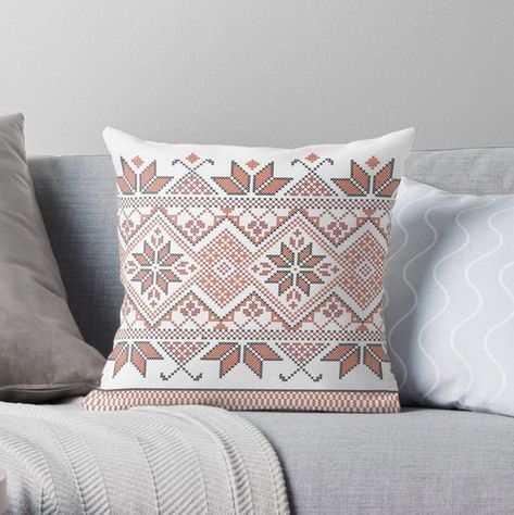 Stitch Realistic, Realistic Embroidery, Embroidery Pattern Design, Unique Cross Stitch, Cross Stitch Cushion, Cushion Embroidery, Swedish Weaving, Traditional Embroidery, Cross Stitch Pillow