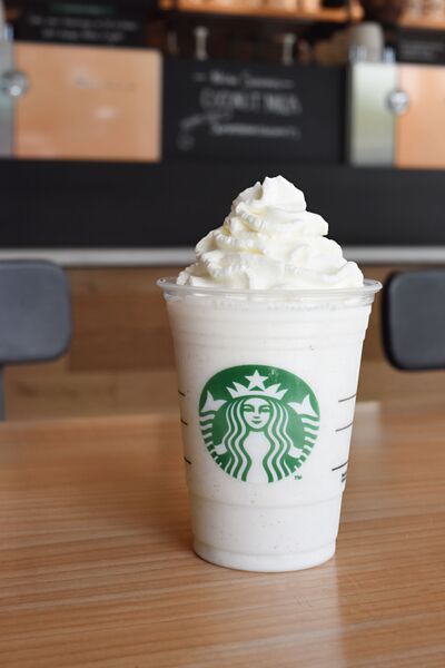 Starbucks Launches 6 Insane New Frappuccino Flavors on 1 Day  - Cosmopolitan.com Hot Coffee Starbucks, Starbucks Cupcake, Starbucks Drinks Without Coffee, Starbucks Strawberry Frappuccino, Frappuccino Flavors, Starbucks Caramel Frappuccino, Starbucks Frappuccino Recipe, Minuman Starbucks, Caffeine Free Drinks