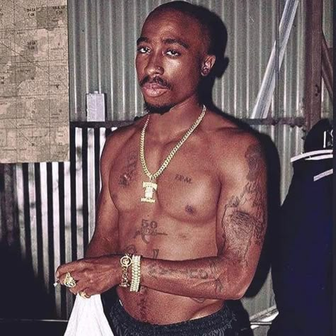 Tupac Videos, 2pac Makaveli, 90’s Hip Hop, Tupac Photos, Original Gangster, Royal Home, Only God Can Judge Me, Tupac Makaveli, Tupac Wallpaper