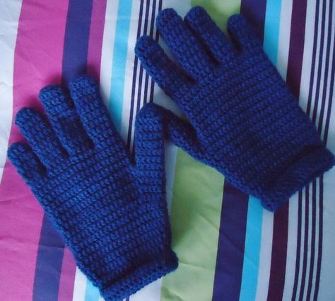 Pomni Cosplay, Crochet Gloves Free Pattern, Crochet Baby Mittens, Mittens Crochet, Crochet Baby Pants, Crochet Wrist Warmers, Crochet Mittens Pattern, Crochet Gloves Pattern, Crochet Sewing