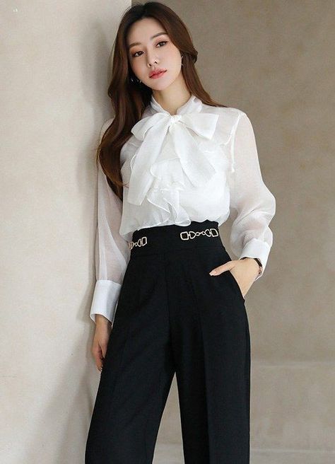 Kdrama Outfits Women Rich, Western Work Outfit, Designs Clothes, Stylish Office Wear, Gown Designs, Business Dress Women, Women Blouses Fashion, Business Outfits Women, Stylish Office