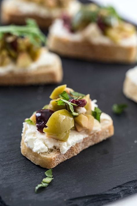 Mixed Olive and Whipped Feta Crostini - Gal on a Mission Whipped Feta Crostini, Feta Crostini, Fancy Toast, Crostini Appetizers, Crostini Recipes, Whipped Feta, Italian Appetizers, Appetizer Bites, Dinner Appetizers