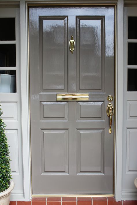 Beautiful Grey Front Door! -Paint your door with Fine Paints of Europe! www.paintingbyjason.com Exterior Door Styles, Grey Front Door, Painted Exterior Doors, Exterior Door Designs, Fine Paints Of Europe, Traditional Front Doors, European Doors, Front Door Paint Colors, Girly Apartment Decor