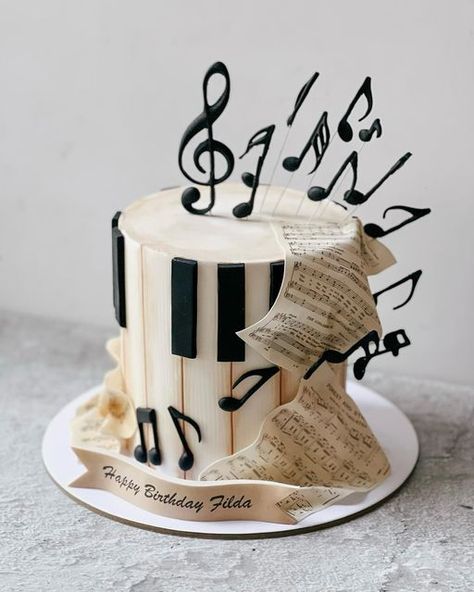 Custom cake by Bake Love on Instagram: "an outburst of the soul 🎶 #musiccake" Cello Cake Ideas, Birthday Cakes Music Theme, Musical Themed Cake, Cake Designs Music Theme, Jazz Themed Cake, Cake Music Birthday, Music Bday Cake, Music Cake Design, Music Theme Cake Ideas