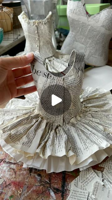 Heinz & Brummel on Instagram: "Next steps on a new Degas inspired ballet dress. It will be available in my Etsy shop soon… 
•
•
•

#paper #paperdress #papiermache #ballet #papercraft #ballerina #dressmaking #paperlove #degas #degasballerina #edgardegas #heinzundbrummel #etsyhandmade" Paper Costumes Diy, Paper Mache Angels Diy, How To Make Paper Dresses Tutorial, Papmache Ideas, Sculpture Papier Mache, Paper Mache Dress, Paper Dress Art, Paper Costume, Degas Ballerina