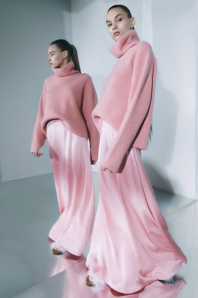 Mode Monochrome, Mode Pop, Sally Lapointe, Mode Rose, Satin Maxi Skirt, Barbie Mode, Resort 2020, Pink Dresses, Fashion Business