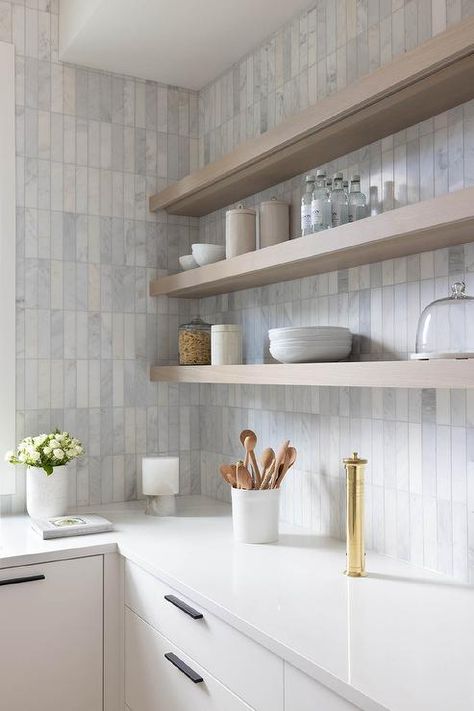 Vertical Stack Kitchen Backsplash, Vertical Stacked Backsplash, Vertical Kitchen Tiles, Vertical Backsplash Kitchen, Modern Rustic Kitchen Decor, Kitchen Inspirations Rustic, Minimalist Kitchen Backsplash, Kitchen Wall Tiles Backsplash, Flat Front Cabinets