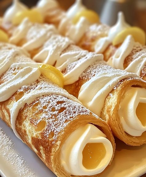 Lemon Meringue Pie Cannoli Zesty Lemon Meringue Pie Cannolis, Puff Pastry Cannoli, Meringue Pie Recipes, Potato Bar, Gluten Free Pie, Lemon Filling, Pastry Shells, Lemon Ricotta, Lemon Meringue Pie