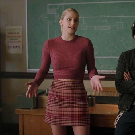 Betty Cooper Aesthetic, Betty Cooper Style, Betty Cooper Outfits, Culture Outfits, Betty Cooper Riverdale, Cute College Outfits, Riverdale Fashion, Riverdale Betty, Riverdale Aesthetic