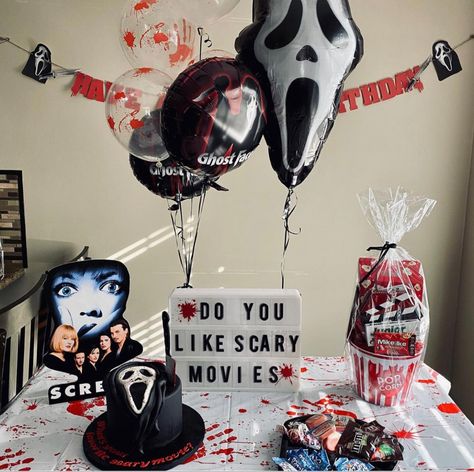 Halloween Horror Birthday Party, Ghost Face Room Ideas, Horror Movies Theme Party, Ghostface Themed Birthday, Horror Movie Bday Party, Horror Themed 30th Birthday Party, Scream Halloween Party Ideas, Scream Diy Decor, Horror Themed 40th Birthday