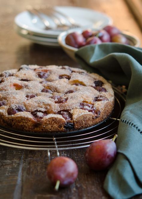 Plum cake made with Italian prune plums. Simple, easy, and so good with a cup of tea or vanilla ice cream German Plum Cake, Plum Torte, Plum Dessert, Plum Cake Recipe, Prune Cake, Prune Plum, Canned Plums, Fruity Recipes, Plum Recipes