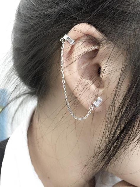 _________________________________ ~~ᴍᴏʀᴇ ʏᴏᴜ ᴄᴀɴ ғɪɴᴅ ᴏɴ ᴍʏ ʙᴏᴀʀᴅs~~ _________________________________ Piercings Bonitos, Cool Ear Piercings, Pretty Ear Piercings, Cool Piercings, Edgy Jewelry, Cute Ear Piercings, Cute Piercings, Body Jewelry Piercing, Fancy Jewelry