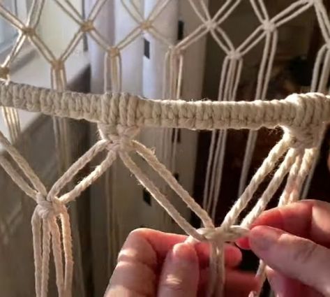 Diy Macrame Cat Bed Free Pattern, Macrame For Cats Diy, Diy Hanging Cat Bed, Macrame Cat Hammock Pattern Free, Macrame Cat Bed Free Pattern, Diy Cat Bed Easy, Macrame Cat Hammock Tutorial, Cat Hammock Pattern, Cat Hammock Tutorial