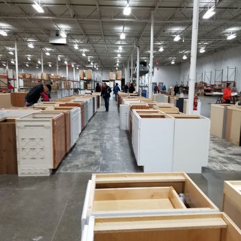 Used Kitchen Cabinets For Sale Near Me, Kitchen Cabinet Cheap, Big Box Store Kitchen Cabinets, Make Your Own Kitchen Cabinets, Best Affordable Kitchen Cabinets, Inexpensive Cabinets Kitchen, Kraftmaid Pantry Cabinet, Home Depot Kitchen Cabinets Ideas, Base Kitchen Cabinet Ideas