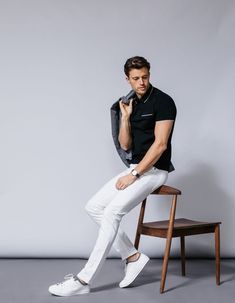 For instagram on Pinterest Polo Shirt Outfits, Mens Photoshoot Poses, Male Models Poses, Fashion Model Poses, Studio Poses, Portrait Photography Men, Mens Casual Outfits Summer, Men Photoshoot, Men Photography