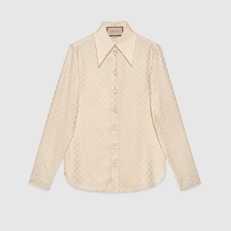 Shop the GG silk crepe shirt in neutral at GUCCI.COM. Enjoy Free Shipping and Complimentary Gift Wrapping. Gucci Dress, Casual Fall Outfits, Silk Crepe, Silk Shirt, Luxury Outfits, Dress Shirt, Fashion Collection, Top Shirt, Girl Fashion