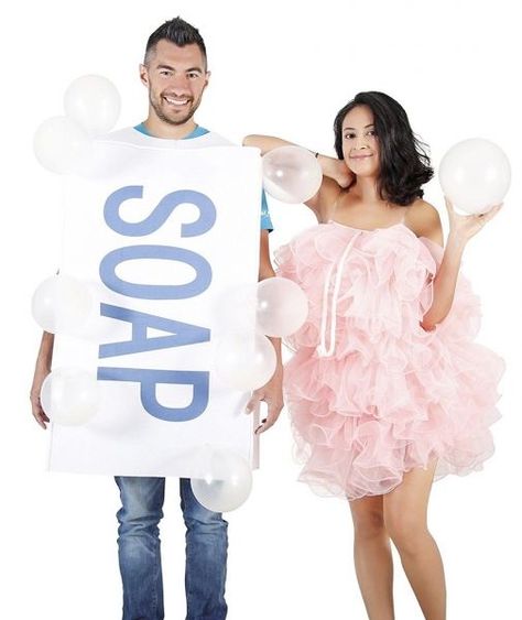 8 Last Minute Couples Costumes You Can Get in Time For Halloween | How Does She #howdoesshe #halloweencostumes #diycostumes #costumes Loofah Costume, Last Minute Couples Costumes, Soap Loofah, Cool Couple Halloween Costumes, Couples Costume Ideas, Halloween Costumes Women Scary, Couples Costumes Creative, Halloween Costumes Diy Couples