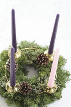 Simple Advent Wreath, Homemade Advent Wreath, Diy Advent Wreath, Inexpensive Wreaths, Advent Wreath Diy, Advent Wreath Candles, Christmas Advent Wreath, White Pillar Candles, Small Wreaths