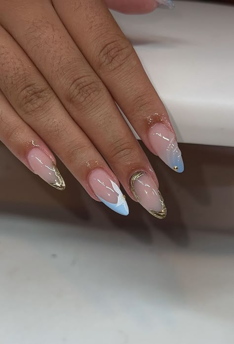 Short Oval New Years Nails, French Round Nails Design, Cute Almond Nails Fall, Circle Nail Designs, Bling Almond Nails, Oval French Tip Nails, Pink And Gray Nails, Almond Nails Elegant, Prom Nails Almond