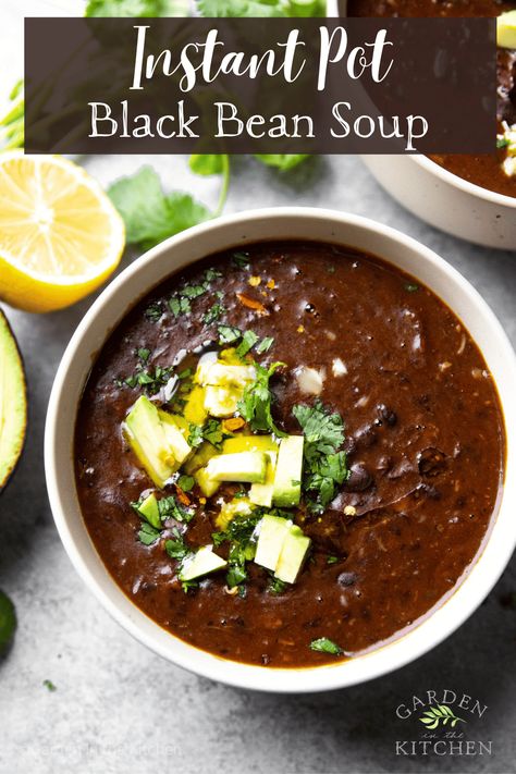 Feijoada Recipe, Instant Pot Vegan, Vegan Instant Pot, Black Bean Soup Recipe, Bean Soup Recipes, Black Bean Soup, Cooking Black Beans, Beef Soup, Vegan Soup