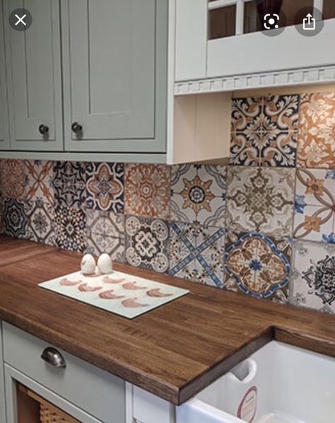 Moroccan Interiors Kitchen, Moroccan Tiles Kitchen Backsplash, Moroccan Kitchen Design, Kitchen Natural Wood, Moroccan Tiles Kitchen, Moroccan Style Kitchen, Moroccan Tile Backsplash, Moroccan Kitchen, Patterned Kitchen Tiles