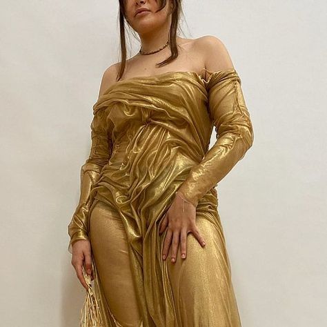 Wet Drapery Fashion, Wet Look Dress Aesthetic, Liquid Gold Dress, Dipetsa Dress, Wet Look Outfit, Wet Outfit, Drapery Reference, Liquid Dress, Wet Fabric