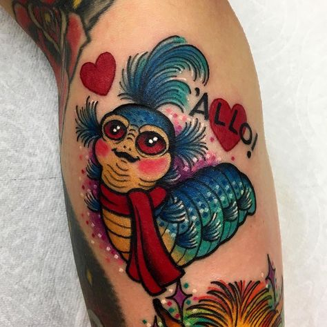 Roberto Euán on Instagram: “♥️🐛Little 'Allo worm from The Labyrinth. I giggled the whole time I tattooed this! Thank you Kirby!! 💕💕💕 #thelabyrinth #wlba” Ludo Labyrinth Tattoo, Worm From Labyrinth Tattoo, Labyrinth Worm Tattoo, Musicals Tattoo, Labyrinth Tattoo Ideas, Disney Villain Tattoo, Land Before Time Tattoo, Labyrinth Ideas, Movie Tattoo Ideas