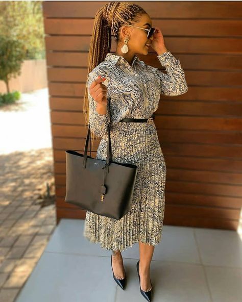 Your Fashion Assistant on Instagram: “Beautiful ❤ follow @unigue.katie for more fab looks . Dress up Inspo @gorgeous_mbali” Field Service Outfit, Service Outfits, Lawyer Outfits, Lady Outfits, Fashion Assistant, Business Clothing, Stylish Naija, Hyper Feminine, Church Fits