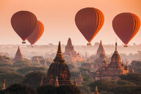 A Guide to Bagan, Myanmar's Hot Air Balloons Bagan Temples, Best Countries To Visit, Bagan Myanmar, Myanmar Travel, Ao Nang, Nature Architecture, Beautiful Scenes, Hot Air Balloon Rides, Halong Bay