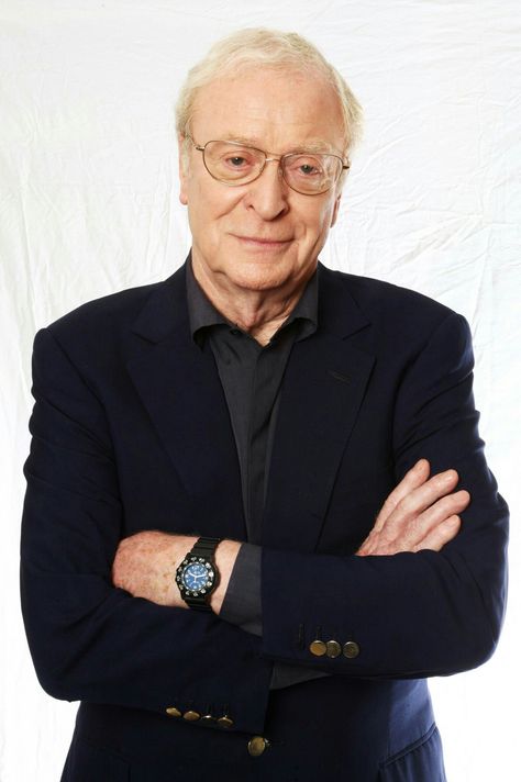 Michael Caine Soldier Photo, Empire Movie, Movie Trivia, Michael Caine, Movie Talk, Muppet Christmas Carol, Handsome Older Men, Kirk Douglas, Actors Male