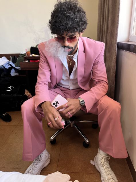 Prom Suit Men Aesthetic, Guys In Pink Aesthetic, Pink Club Outfit Men, Colorful Suit Aesthetic, Pink Prom Fits Men, Streetwear Wedding Outfit, Pink Clothes Aesthetic Men, All Pink Outfit Men, Y2k Pink Male Outfit