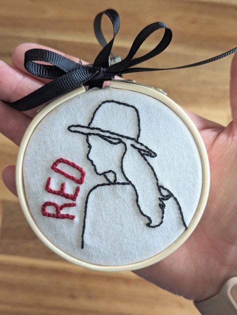 Taylor Swift Embroidery, Red Album, Taylor Swift Inspired, Red Taylor, Taylor Swift (lyrics), Hand Embroidery Design, Christmas Embroidery, Embroidery Ideas, Taylor Swift Style