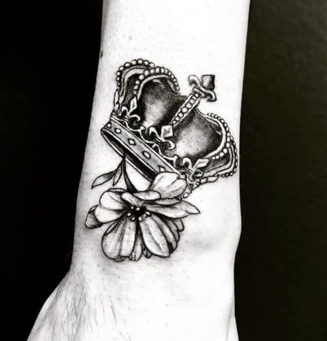 Crown And Flower Tattoos For Women, Crown Tattoo Design For Women Queens, Crown Cover Up Tattoo, Crown Tattoos For Women Queens, Queen Crown Tattoo Design Beautiful, Female Crown Tattoo, Crown And Flowers Tattoo, Royalty Tattoo For Women, King Tattoo For Women