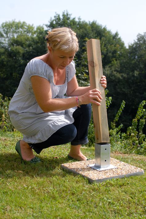 Créer une table de jardin | DIY Family Table Jardin Diy, Diy Awning, Diy Pipe, Make A Table, Awesome Videos, Mesa Exterior, Diy Furniture Table, Woodturning, Back Garden