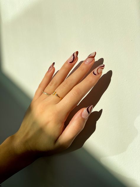 Almond shape brown swirl design Acrylic nails#trendynails #nailsofinstagram #brownnails #fallnails #fallinspo #nailart #nailinspo #acrylicnaildesigns #almondnails #fallinspo fashioninspiration Brown Design Nails, Swirl Nail Art, Cherry Blossom Nails, Stripped Nails, Summery Nails, Almond Shape Nails, Brown Design, Almond Nails Designs, Almond Shape