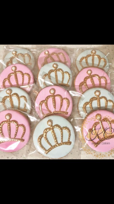 Crown Cookies Decorated, Princess Cookies Decorated, Princess Crown Cookies, Crown Sugar Cookies, Truck Cookies, 90 Birthday, Energy Boosting Smoothies, Crown Cookies, Diy Spa Treatments