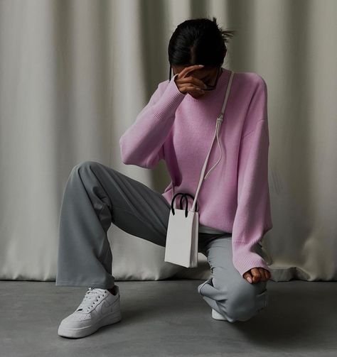 Grey And Pink Outfit, Outfit Rosado, Grey Jacket Outfit, Fuchsia Outfit, Outfit 2023, Pastel Outfit, Uni Outfits, Outfit Mujer, Grey Outfit