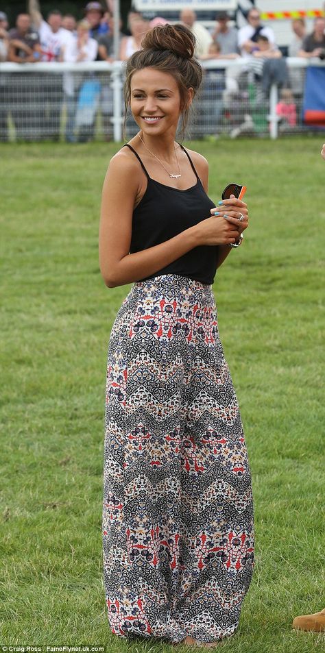 Driven: Michelle Keegan stole the show when she stepped out at Truckfest South West & Wales 2014 on Malvern's Three Counties Showground on Saturday Stylish Spring Outfit, Moda Boho, Outfit Trends, Maxi Skirts, Beauty And Fashion, Fashion Mode, Looks Style, Mode Inspiration, Mode Style