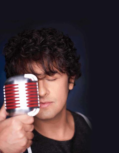 Sonu Nigam In The Score Magazine Old Microphone, Sonu Nigam, Best Music Artists, Juhi Chawla, Neha Kakkar, Background Images For Editing, Photography Inspiration Portrait, Quince Hairstyles, The Score