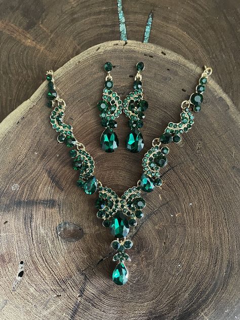 Green onyx necklace