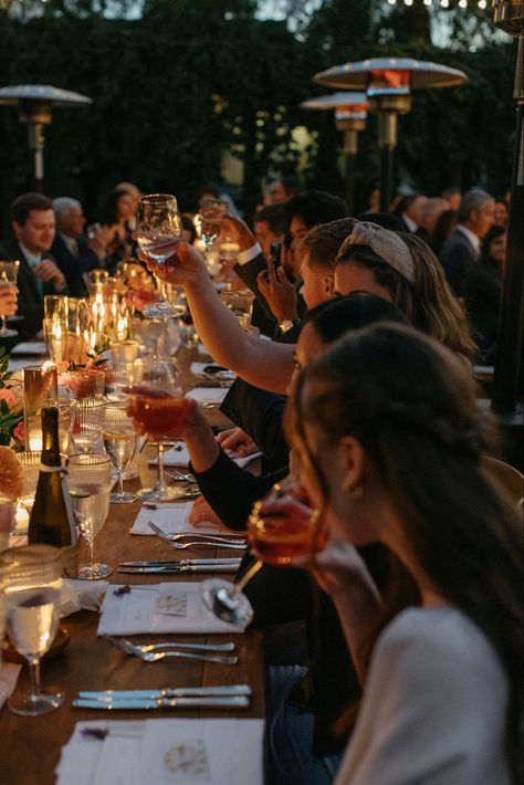 Long Table At Wedding, Couples Dinner Aesthetic, Big Family Table, Wealthy Southern Aesthetic, Event Aesthetic People, Manfisting Board, Friends Wedding Aesthetic, Long Table Dinner Party, Dinner Party Long Table